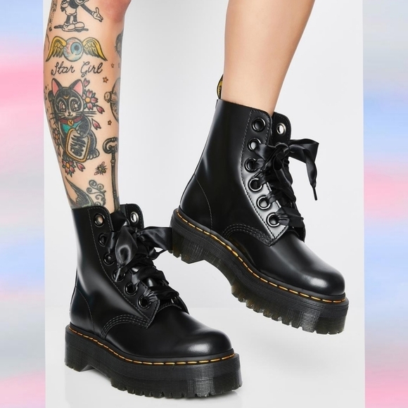 Dr. Martens Molly Platform Lace-Up Boots - Picture 4 of 12